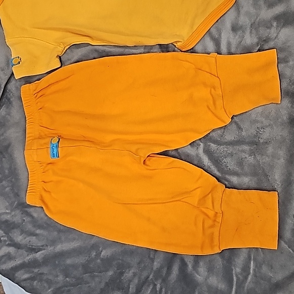 F Carters 2 peice onesie pants set 3-6mo., orange, fish, sea life cute adorable - Picture 7 of 11